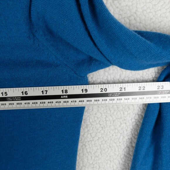 Fred Perry Sweater Mens Small Blue Wool Crew Knit Stretch Preppy Logo - Picture 7 of 9